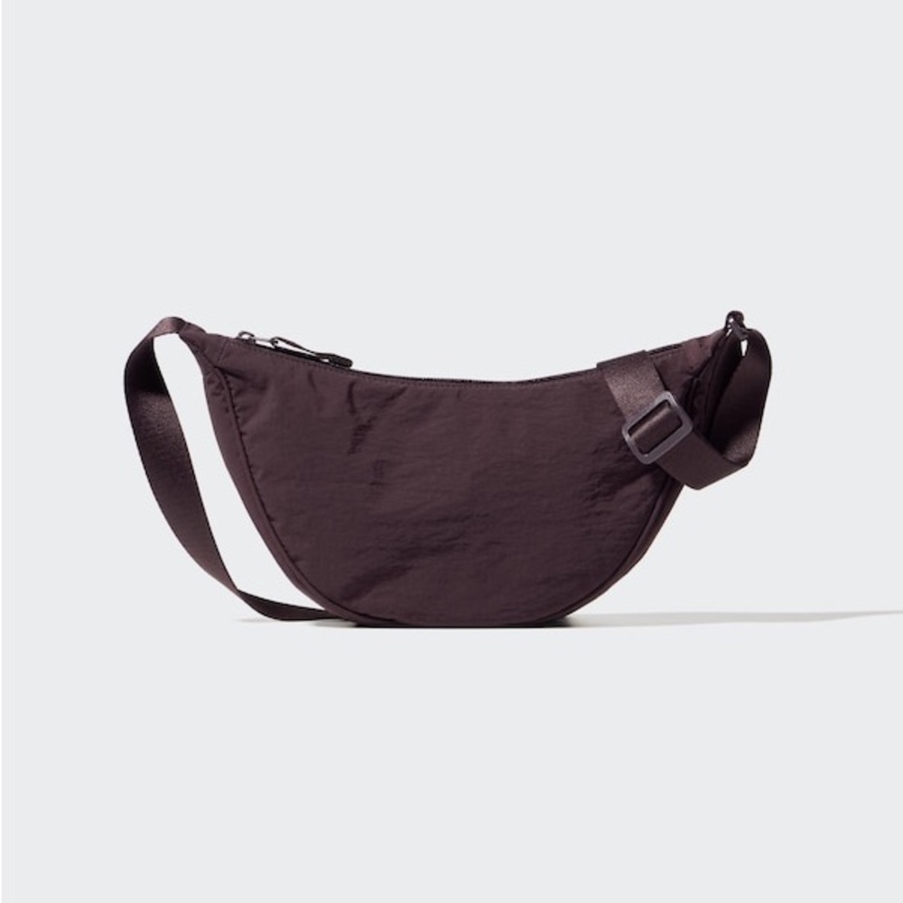 Uniqlo Black Unisex Round Nylon Mini Shoulder & Crossbody bag